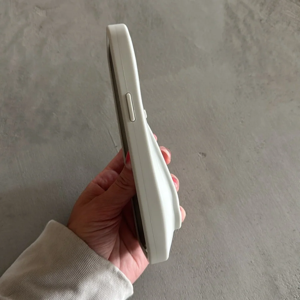 NWOT RHODE 15 PRO MAX IPHONE CASE GREY LIP CASE